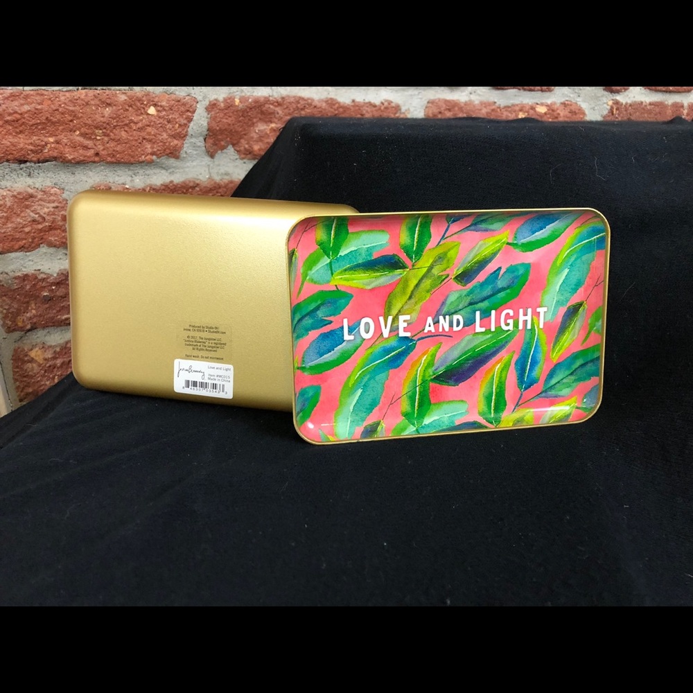 🐧 3 for $10🐧 NWT Justin Blakenry Metal Jewelry “Catch All” Tray